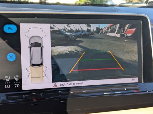 Used 2025 Volkswagen Atlas Cross Sport SE image 18