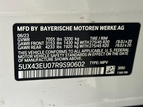 Used 2024 BMW X5 xDrive50e w/ Executive Package AWD/4WD image 25