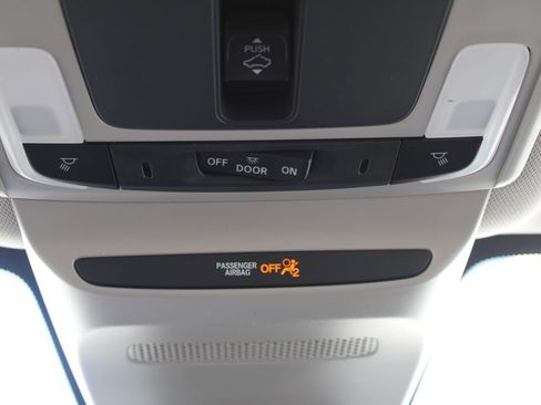 New 2026 Honda HR-V EX-L image 37