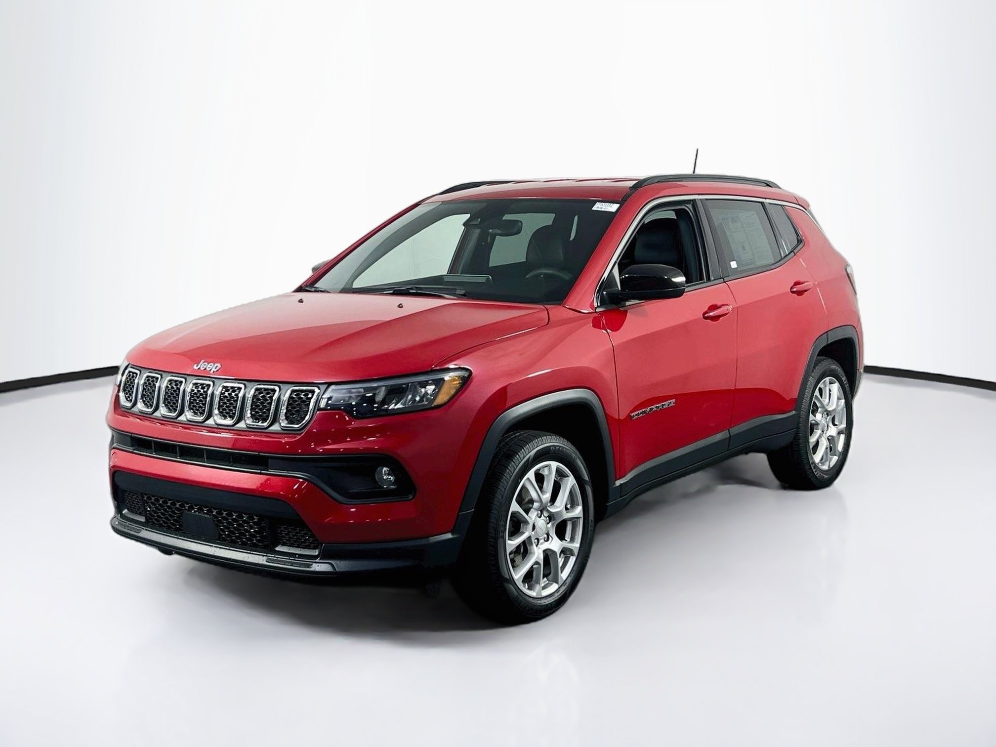 Used 2023 Jeep Compass Latitude AWD/4WD image 1