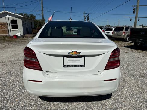 Used 2017 Chevrolet Sonic LT image 5