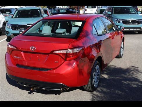 Used 2017 Toyota Corolla LE image 5
