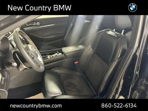 Used 2023 Nissan Maxima SR w/ Sport Mat Group FWD image 10