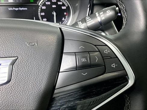 Used 2025 Cadillac XT5 Premium Luxury FWD image 19