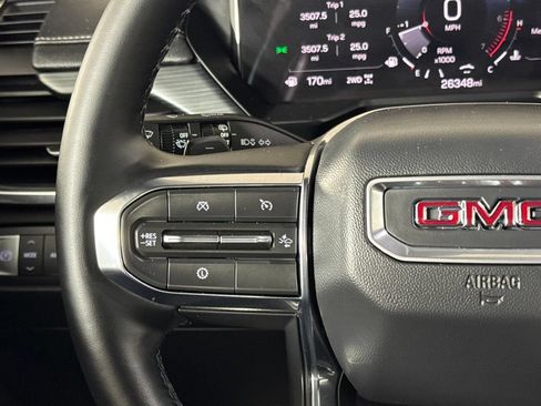 Certified 2025 GMC Acadia Elevation AWD/4WD image 12