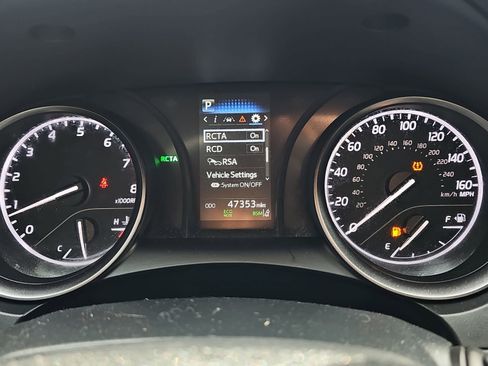 Used 2024 Toyota Camry SE w/ Convenience Package image 9