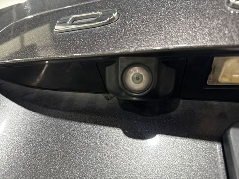 Used 2018 Dodge Grand Caravan SE image 28