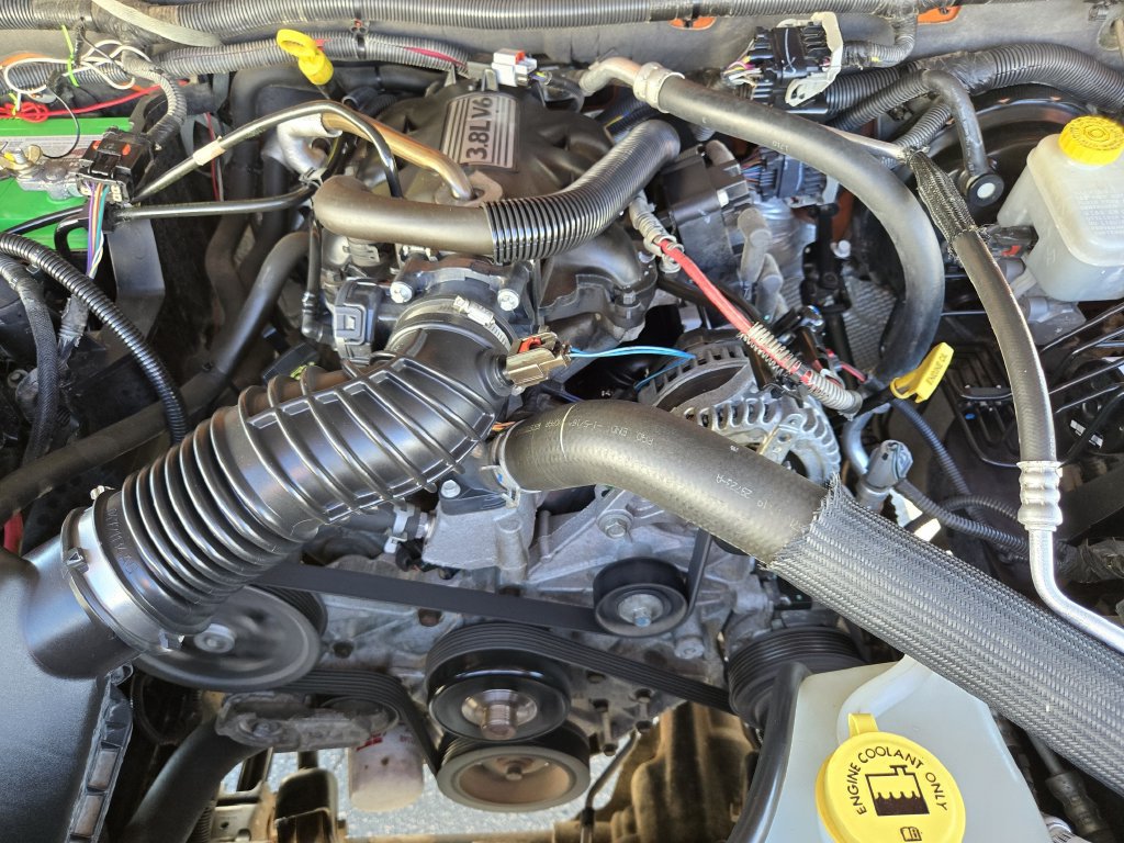 Used 2010 Jeep Wrangler Unlimited Rubicon AWD/4WD image 29