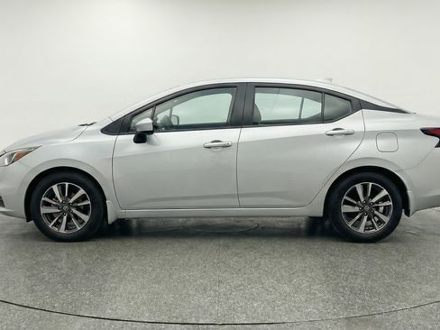 Used 2025 Nissan Versa SV FWD image 5
