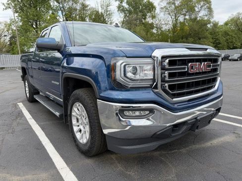 Used 2019 GMC Sierra 1500 SLE w/ SLE Value Package AWD/4WD image 1