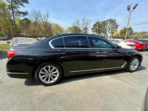 Used 2017 BMW 740i RWD image 8
