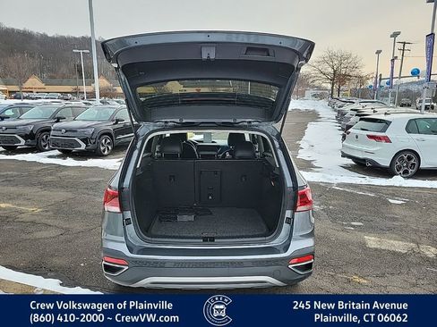 Certified 2022 Volkswagen Taos SE image 52