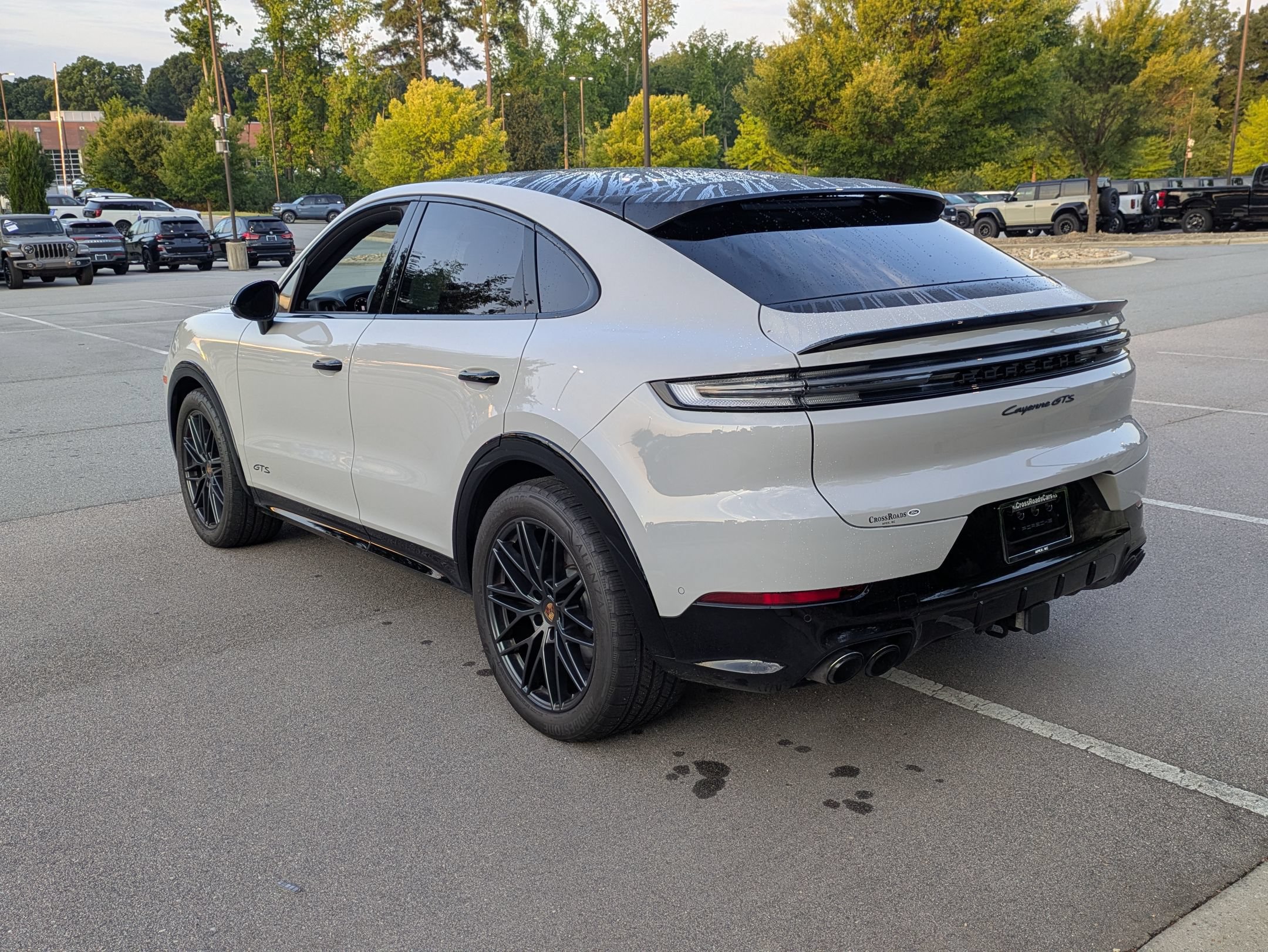 Used 2025 Porsche Cayenne GTS AWD/4WD image 6