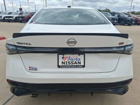 New 2026 Nissan Sentra SR w/ Floor Mat Package FWD image 6