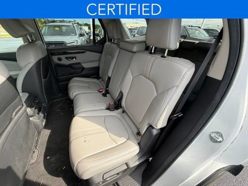 Used 2024 Honda Pilot Touring image 14