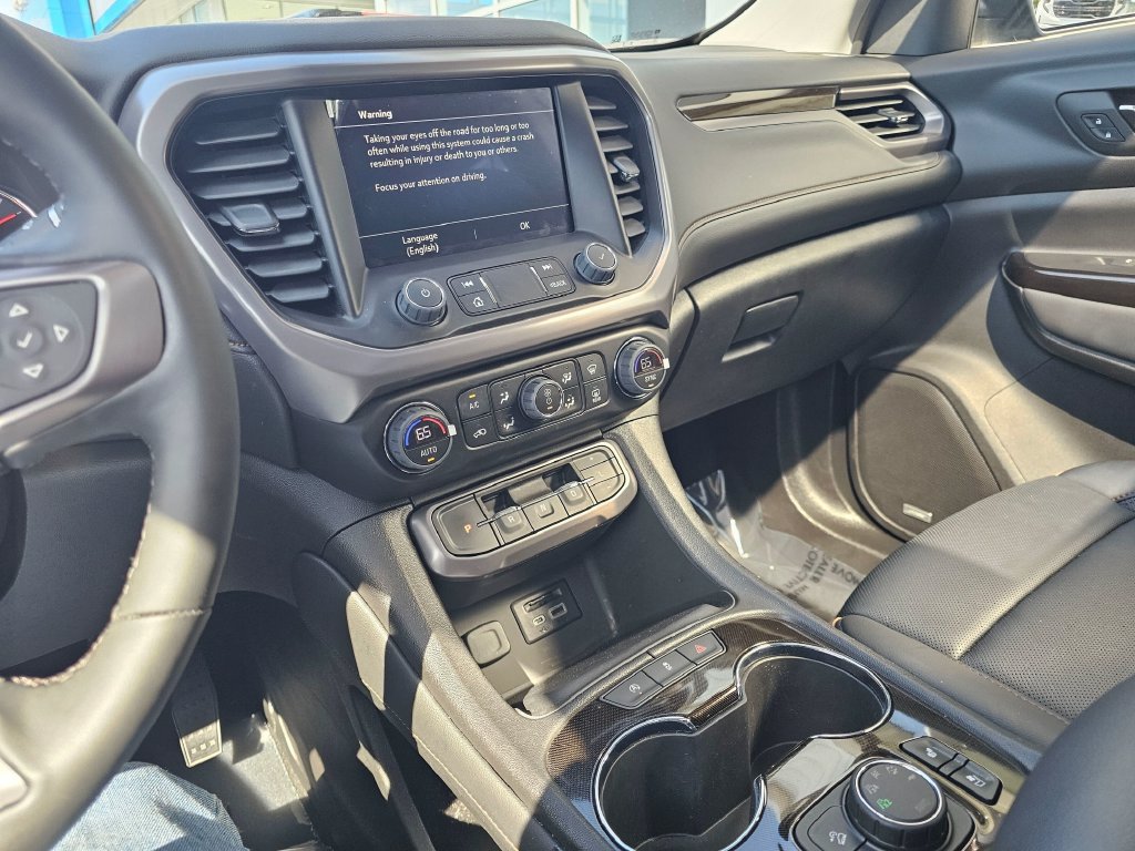 Used 2023 GMC Acadia AT4 w/ Technology Package AWD/4WD image 28