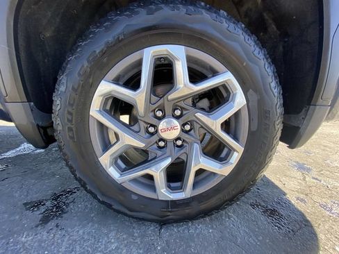 Used 2023 GMC Sierra 1500 SLT w/ SLT Convenience Package AWD/4WD image 10