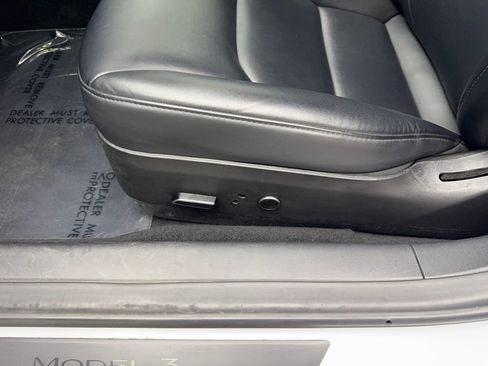 Used 2023 Tesla Model 3 Standard Range image 28