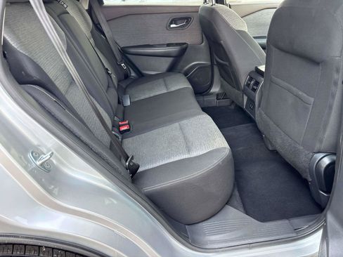 Used 2022 Nissan Rogue SV AWD/4WD image 16