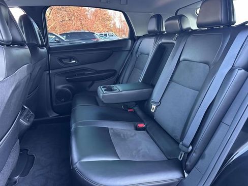 Used 2023 Nissan Ariya AWD image 15