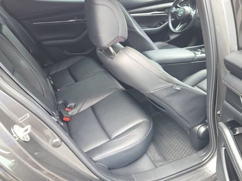 Used 2024 MAZDA MAZDA3 s FWD image 10