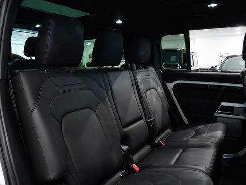 Used 2023 Land Rover Defender 130 SE AWD/4WD image 23