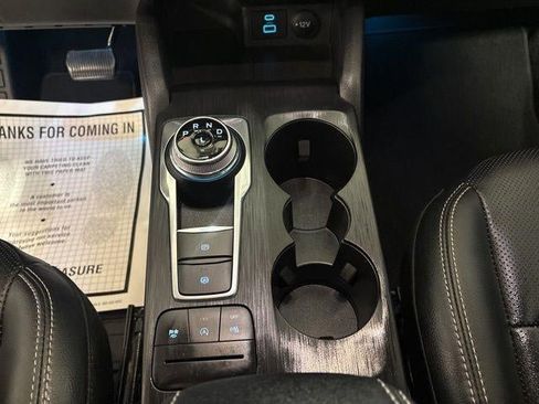 Used 2022 Ford Escape Titanium image 11