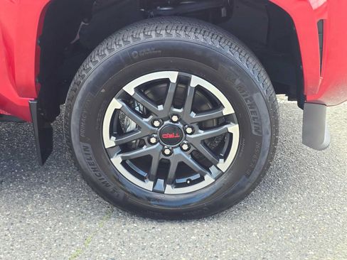 Used 2024 Toyota Tacoma TRD Sport w/ TRD Sport Premium Package AWD/4WD image 9
