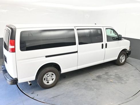 Used 2024 Chevrolet Express 3500 LS RWD image 32