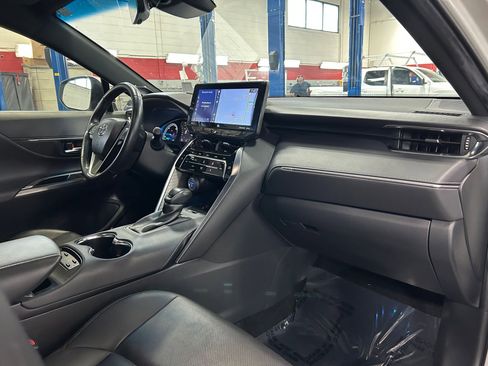Used 2021 Toyota Venza XLE w/ Softex Package AWD/4WD image 30
