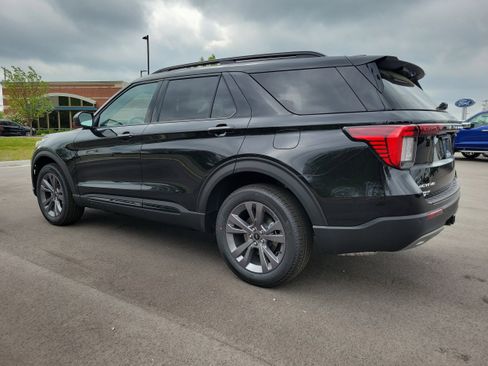 New 2026 Ford Explorer Active w/ Active Comfort Package AWD/4WD image 10