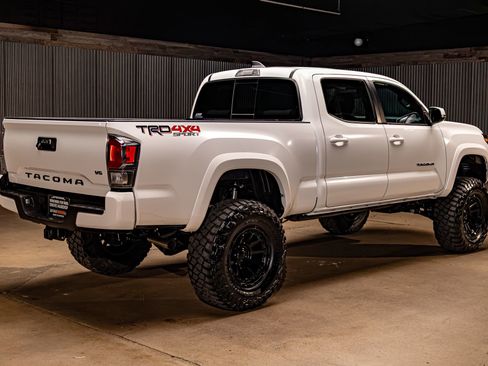 Used 2023 Toyota Tacoma TRD Sport image 10