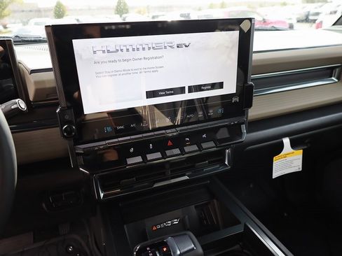 New 2026 GMC Hummer EV 4x4 Crew Cab image 15