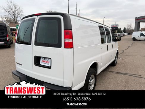 Used 2024 Chevrolet Express 2500 w/ Driver Convenience Package image 14