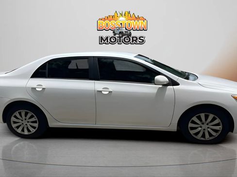 Used 2013 Toyota Corolla LE FWD image 6