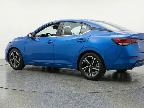 Used 2025 Nissan Sentra SV FWD image 6