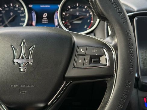 Used 2017 Maserati Ghibli image 31