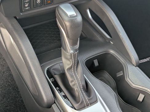 Used 2025 Nissan Frontier SV w/ SV Convenience Package RWD image 20