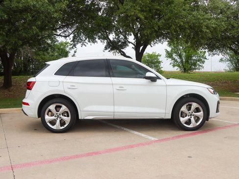 Used 2021 Audi Q5 2.0T Premium Plus w/ Premium Plus Package AWD/4WD image 8