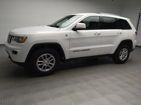 Used 2020 Jeep Grand Cherokee Laredo AWD/4WD image 2
