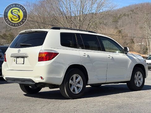 Used 2010 Toyota Highlander SE image 6
