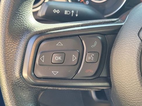 Used 2021 Jeep Gladiator Sport image 15