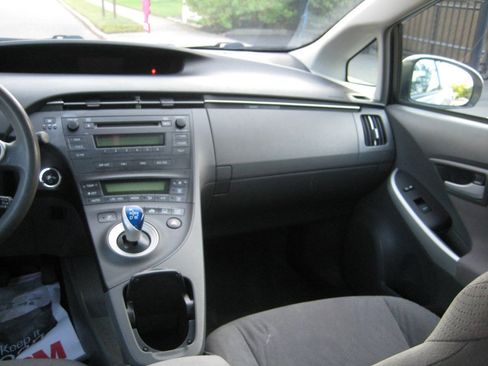 Used 2011 Toyota Prius Two FWD image 17