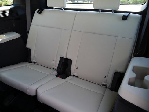 Used 2025 Hyundai Santa Fe SEL AWD/4WD image 17