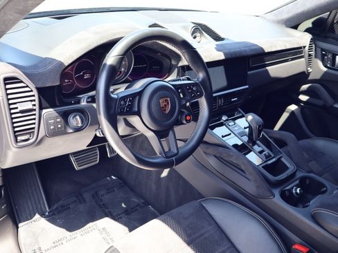 Used 2023 Porsche Cayenne Turbo GT AWD/4WD image 4
