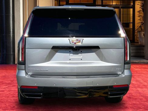 Certified 2025 Cadillac Escalade ESV Sport w/ Touring Package image 5