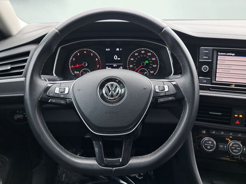 Used 2019 Volkswagen Jetta SE FWD image 18