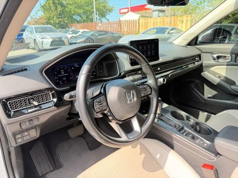 Used 2022 Honda Civic Touring image 13