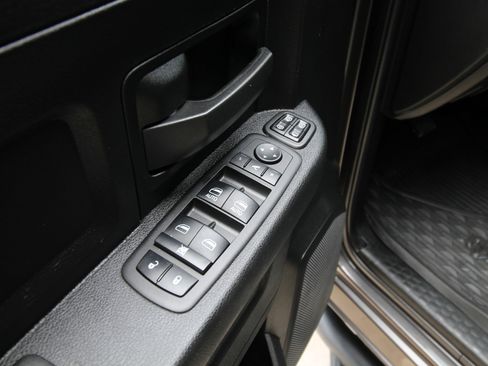 Used 2023 RAM 2500 Tradesman AWD/4WD image 17