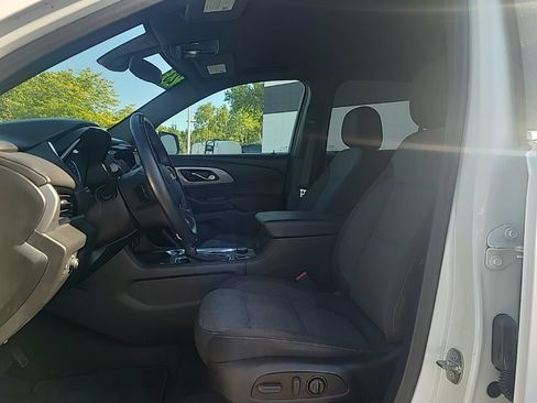 Used 2023 Chevrolet Traverse LT AWD/4WD image 11